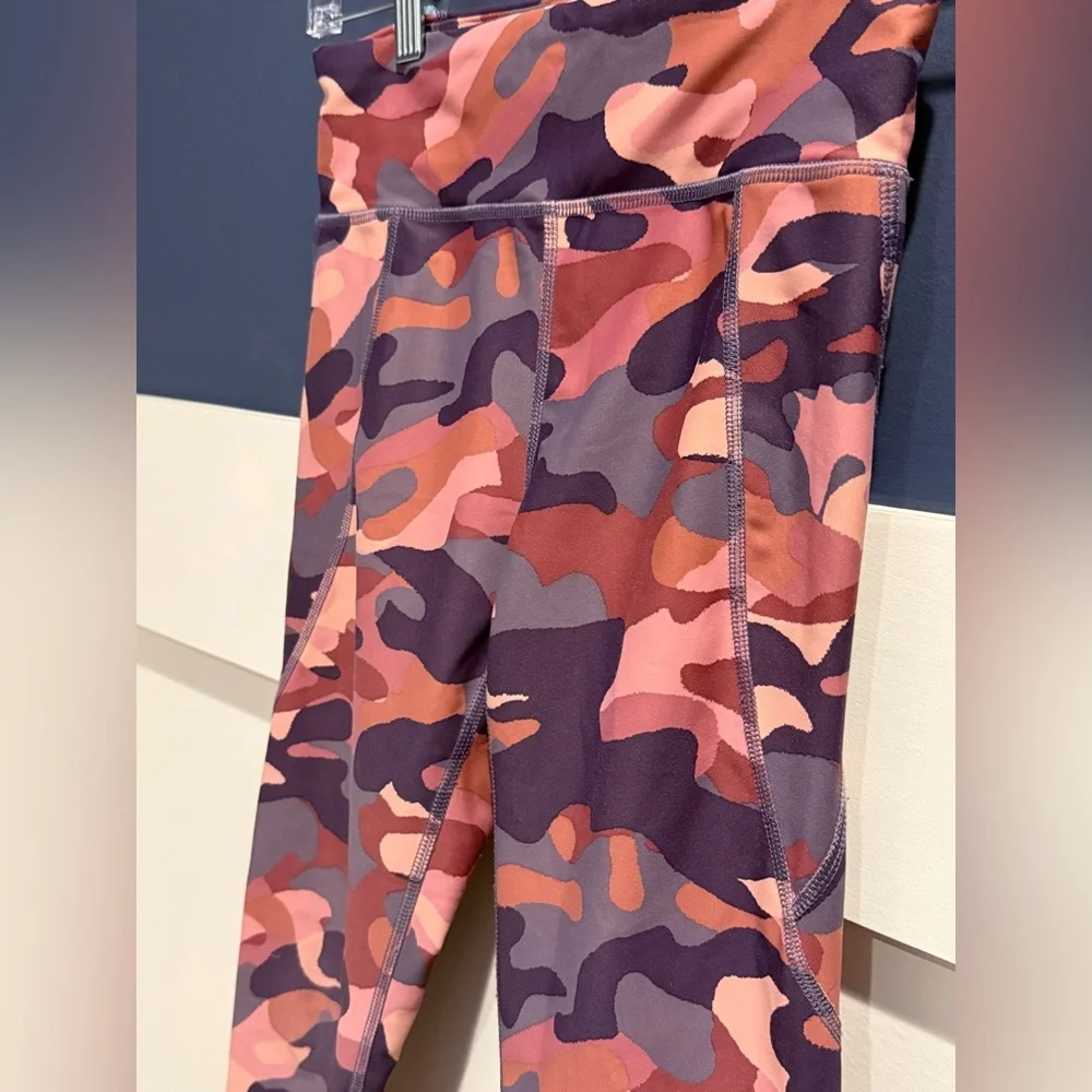 Old Navy Kids Camouflage Leggings - Pink and Purple size L 10-12